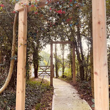 Spacious 4 Bed Family In Parkland Setting بيت للعطل يورك