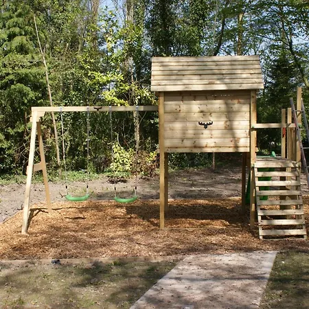 بيت للعطل Spacious 4 Bed Family In Parkland Setting