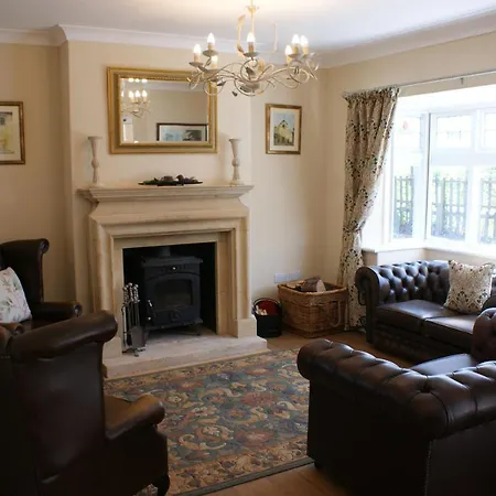Vakantiehuis Spacious 4 Bed Family In Parkland Setting York