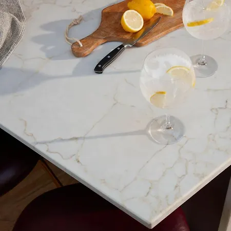 Spacious 4 Bed Family In Parkland Setting بيت للعطل